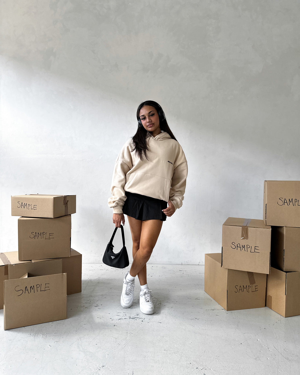 [SAMPLE] Hoodie Beige - MEDIUM (SAMPLE SALE)