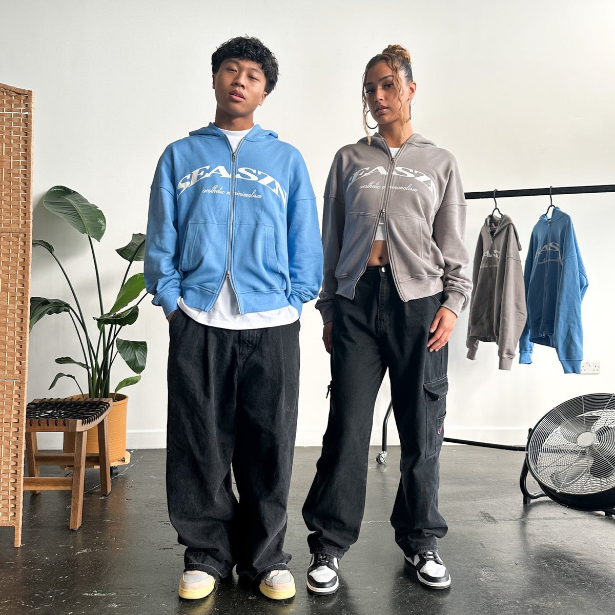 [AM] Zipped Hoodie - MEDIUM (SAMPLE SALE)